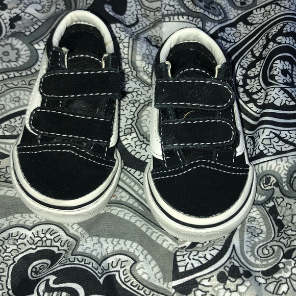 baby black and white vans